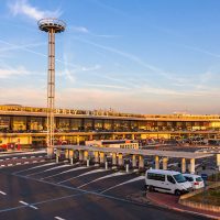 Parking aéroport Orly : vers la fin du stationnement cher ?